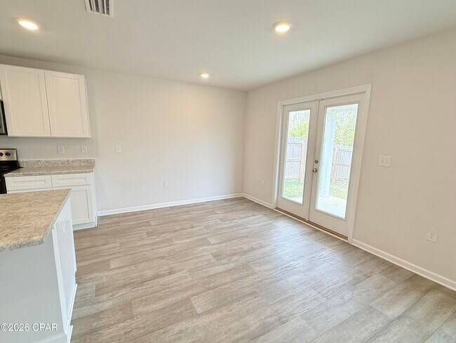 Building Photo - 7245 Ellie B Dr