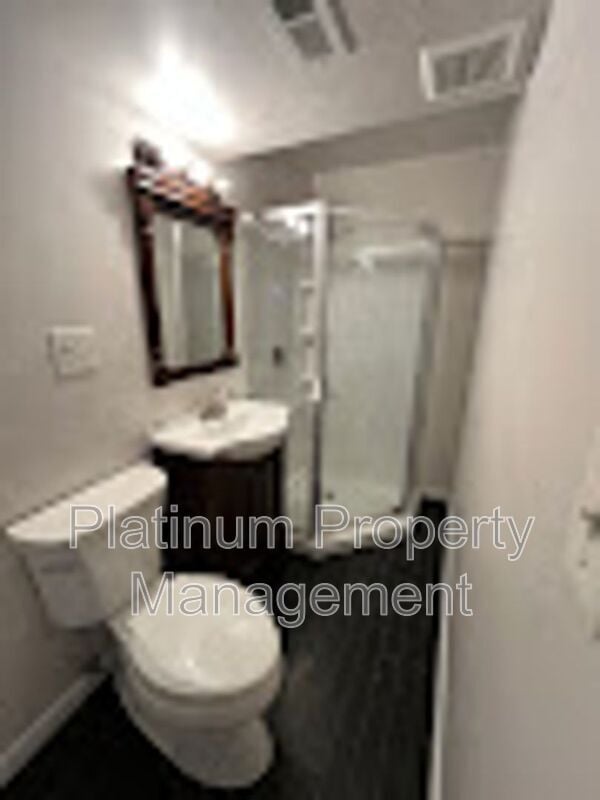 Building Photo - 10500 Worthington Hills Manor