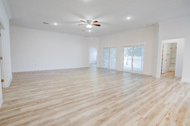 Building Photo - 1756 Thomas St