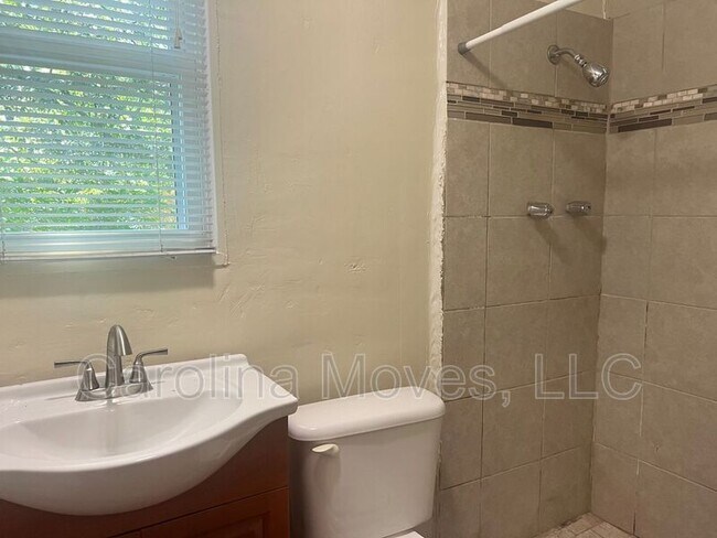 Building Photo - 305 Woodland Dr