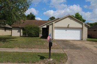 Building Photo - 21226 Park Mt Dr