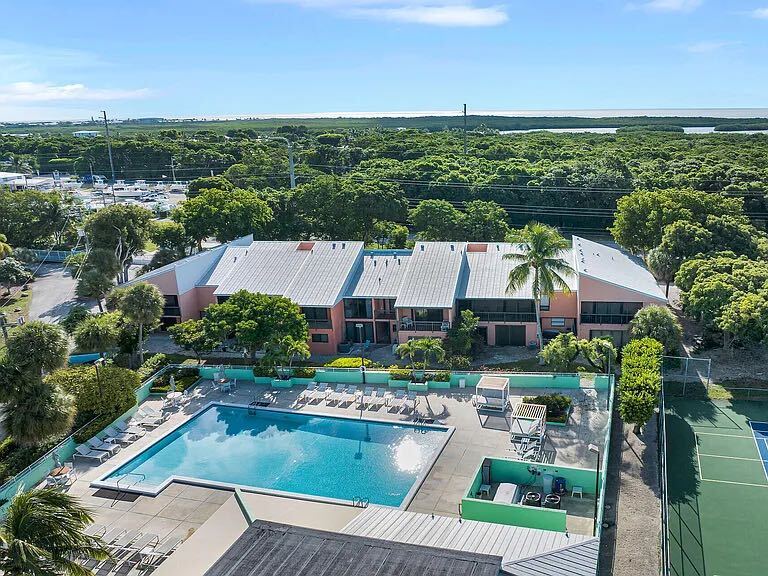 Building Photo - 98202 Windward Ave