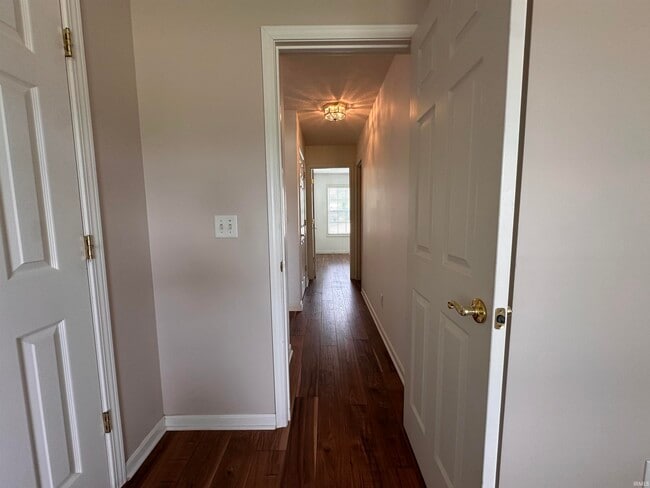 Building Photo - 7411 Bent Branch Dr