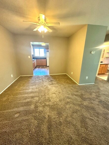 Building Photo - 1840 Axtell Dr
