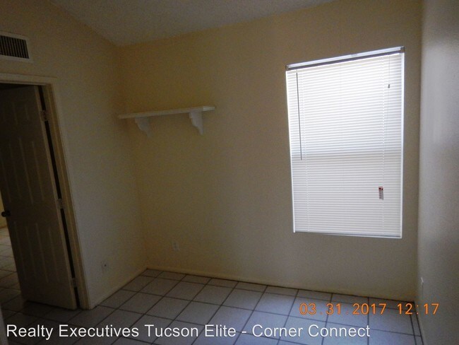 Building Photo - 6934 S Placita Colotlan