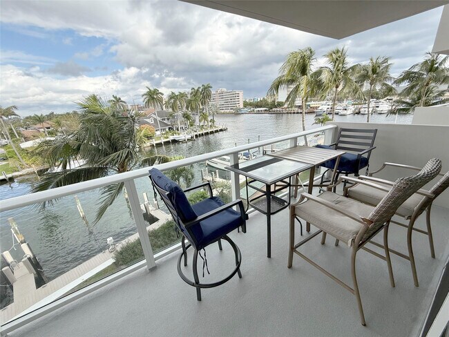 Building Photo - 140 NE 28th Ave