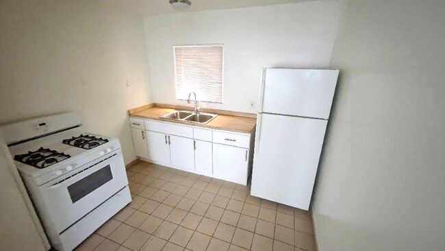 Building Photo - 24 Brooks Ave