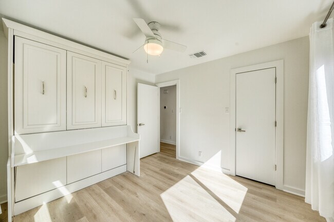 Building Photo - 5407 Spring Meadow Rd