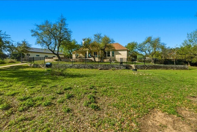 Building Photo - 13725 Madrone Mountain Way