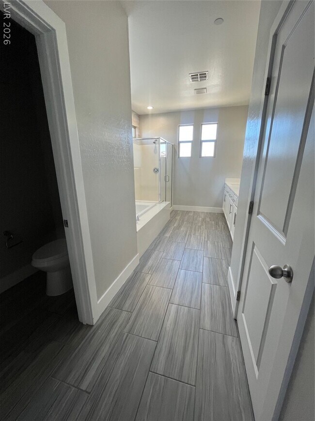 Building Photo - 2455 Calestano Ave
