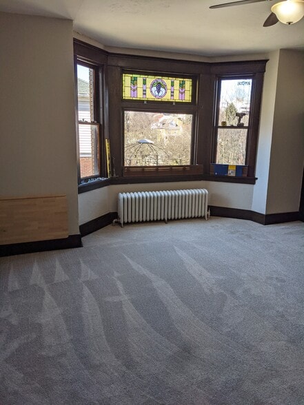 Living room - 729 Gallion Ave