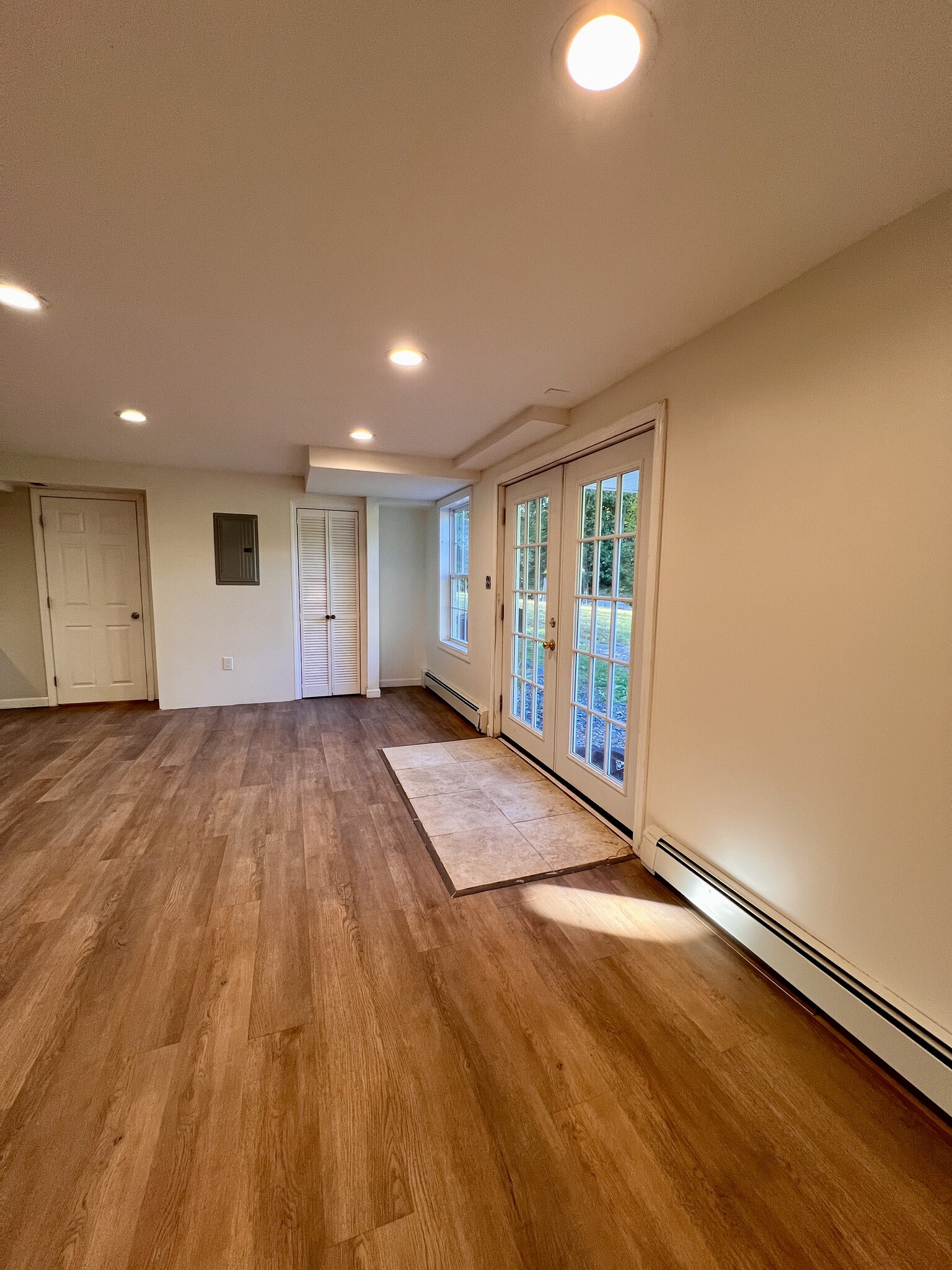 Building Photo - 555 Fort Hill Rd