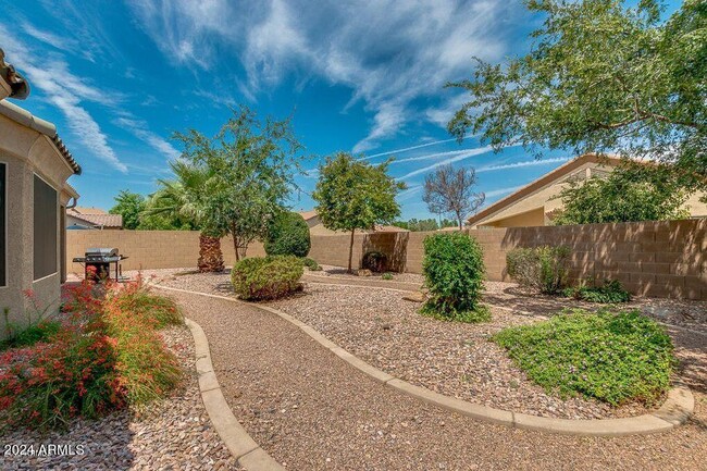 Building Photo - 2298 E Ebony Dr