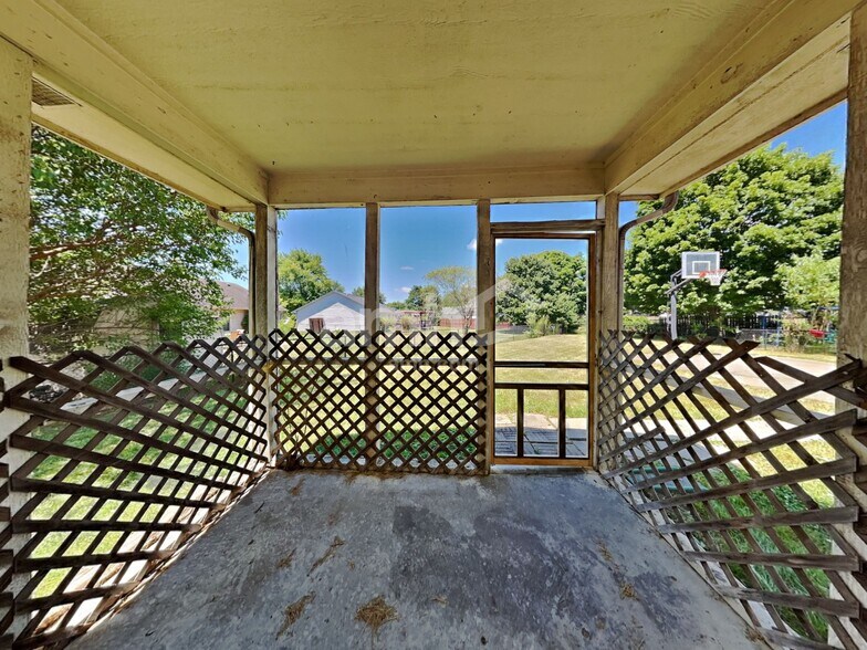 Building Photo - 1610 Winding Creek Trl
