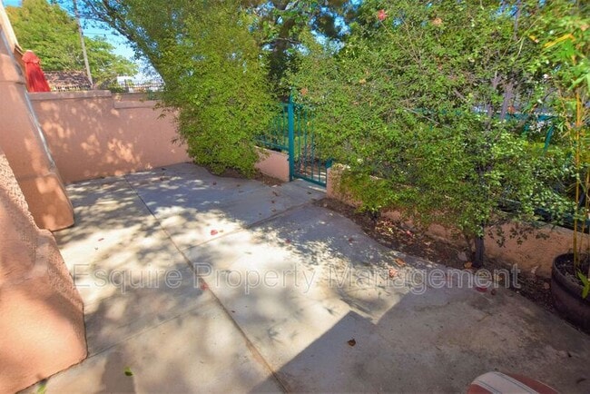 Building Photo - 1214 Oyster Pl