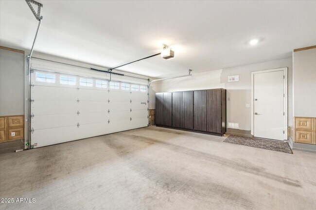 Building Photo - 18438 W Brookwood Dr