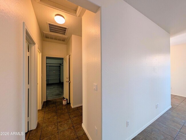 Building Photo - 7323 W St Charles Ave