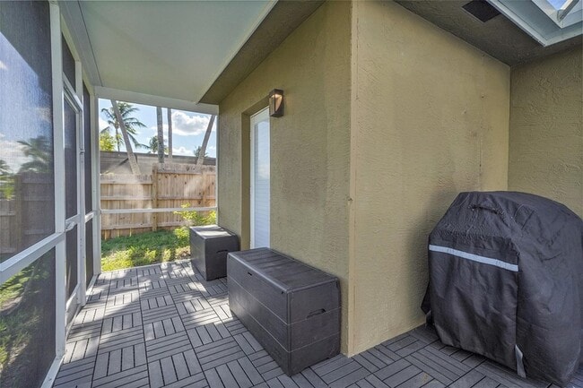 Building Photo - 1736 NW 38th St