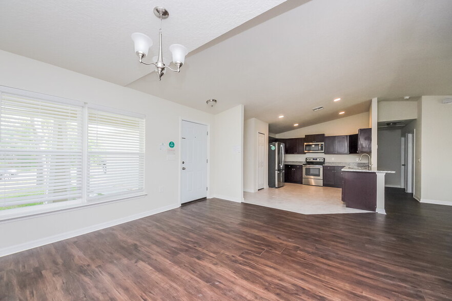 Building Photo - 938 Nancy Ct