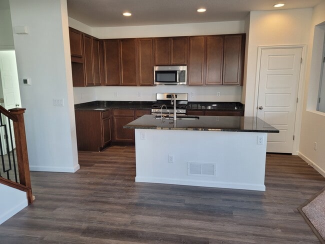 Building Photo - 9882 Monte Vista Ave