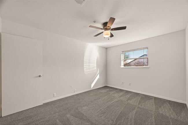 Building Photo - 7655 S Braeswood Blvd