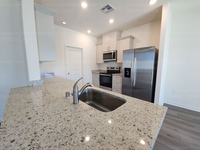Building Photo - Newly constructed 3 bedroom/ 2 bathroom ho...