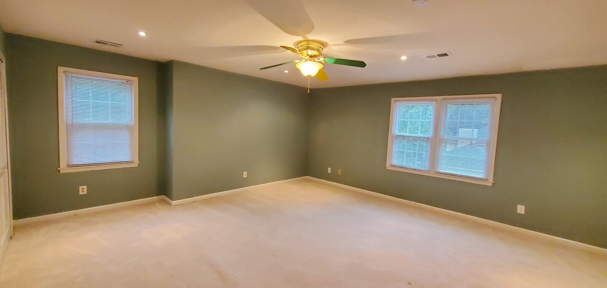 Building Photo - 3820 E Carlyle Ct