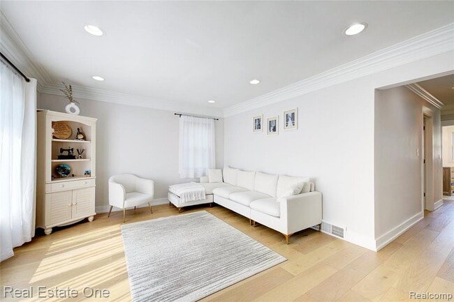 Building Photo - 8126 Dale St