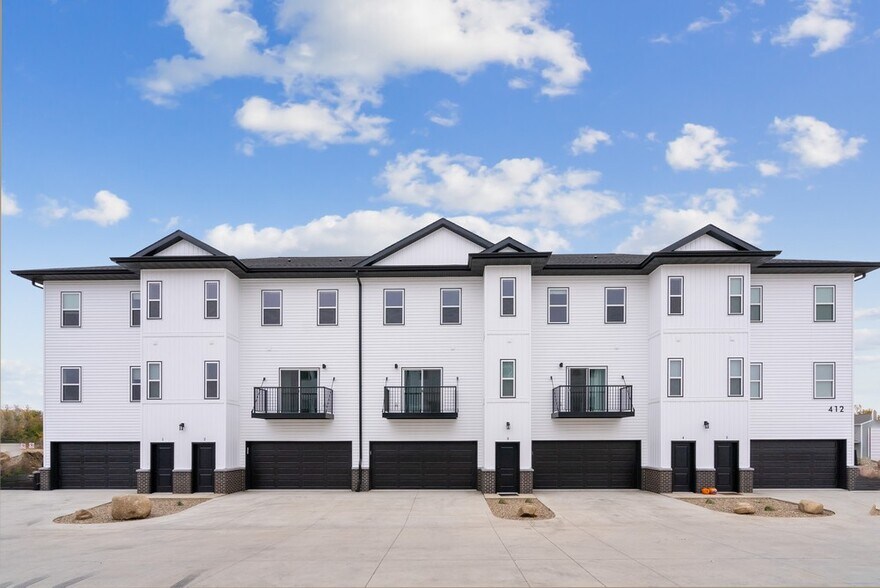 Building Photo - Woodline Townhomes