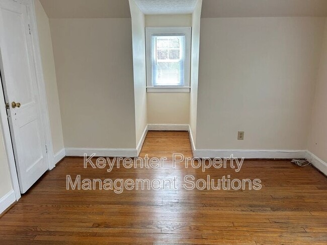 Building Photo - 129 Dupont Cir