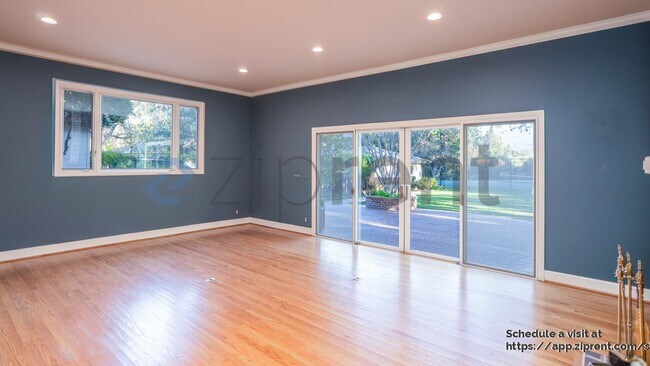 Building Photo - 16000 Greenwood Rd