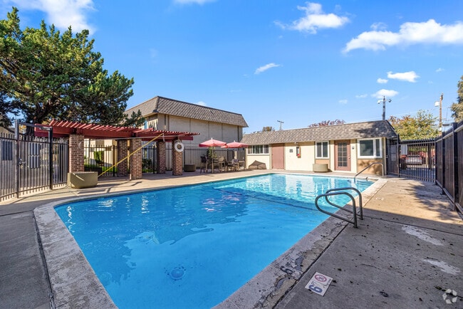 Building Photo - Inglewood Oaks Apartments