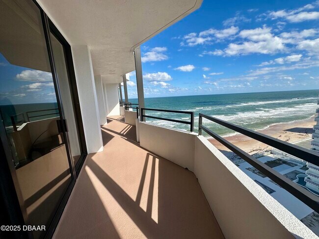 Building Photo - 2828 N Atlantic Ave