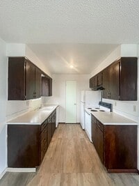 Building Photo - Charming 2 Bed, 1 Bath Duplex in the Heart of Cheney