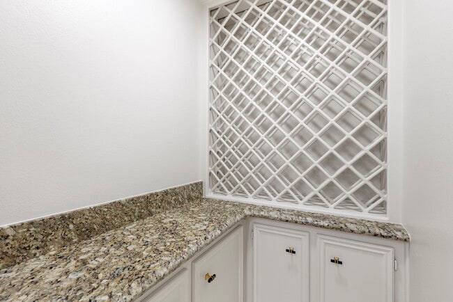 Building Photo - 1506 Haven Lock Dr