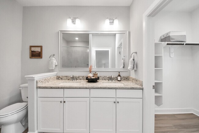 Building Photo - 5300 Berkeley Knl Cir