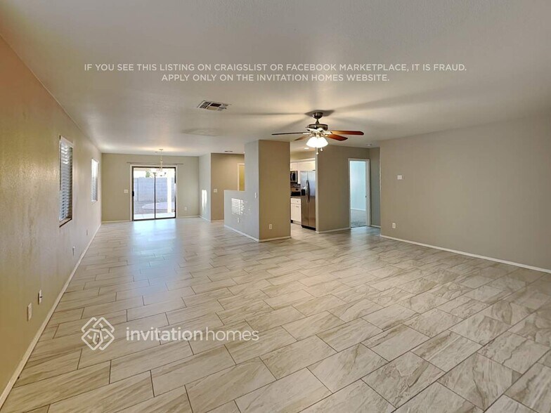 Building Photo - 1039 E Desert Moon Trail