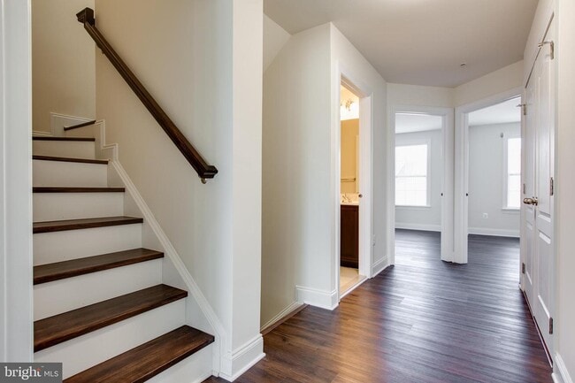 Building Photo - 7757 Crystal Brook Way