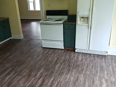 Building Photo - 243 W Locust St