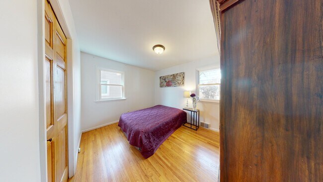 Bedroom - 2600 Xylon Ave S