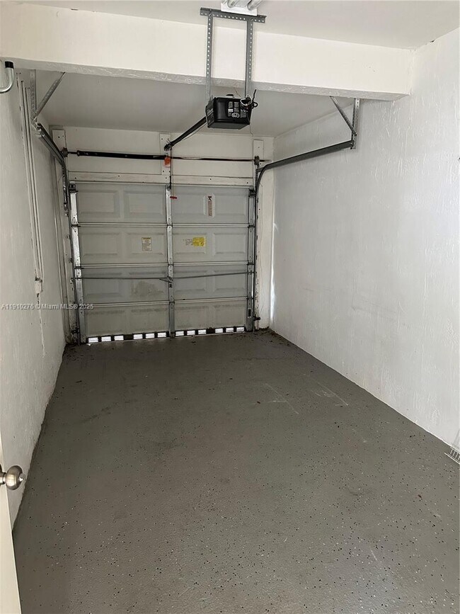 Building Photo - 7549 NW 175th St