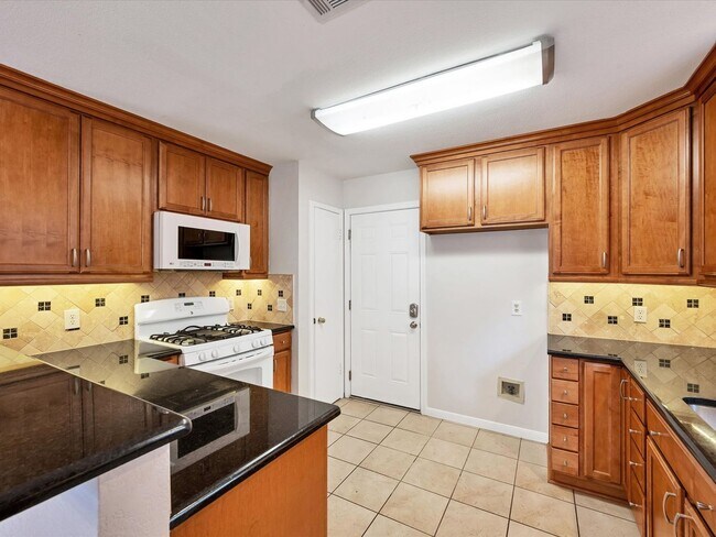 Building Photo - 7009 Buccaneer Trail Austin TX 78729-7840