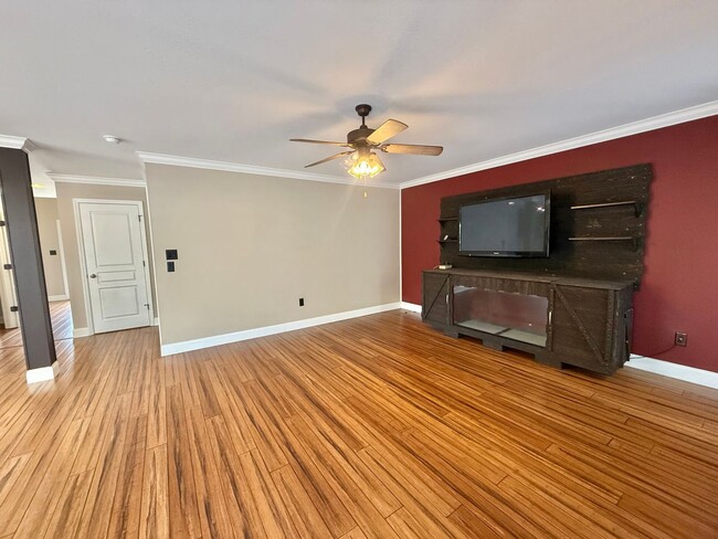Building Photo - 1744 Somersby Ln