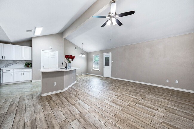 Building Photo - 9510 Barracuda Dr