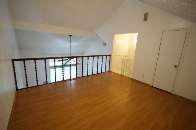 Building Photo - 8531 Sands Point Dr