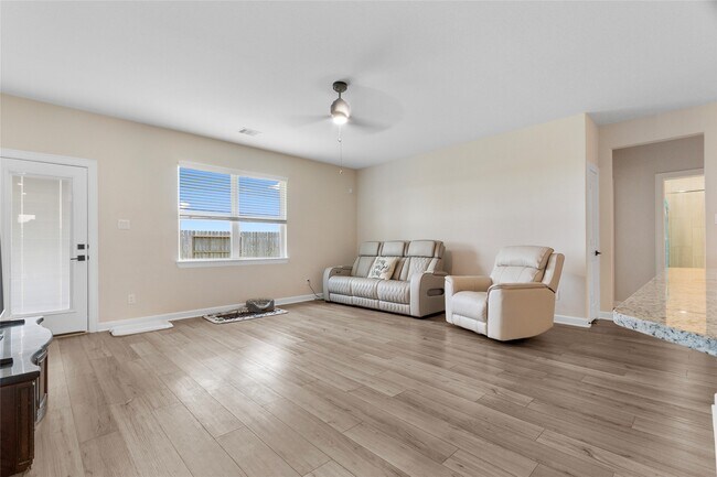 Building Photo - 3009 Floating Barque Dr