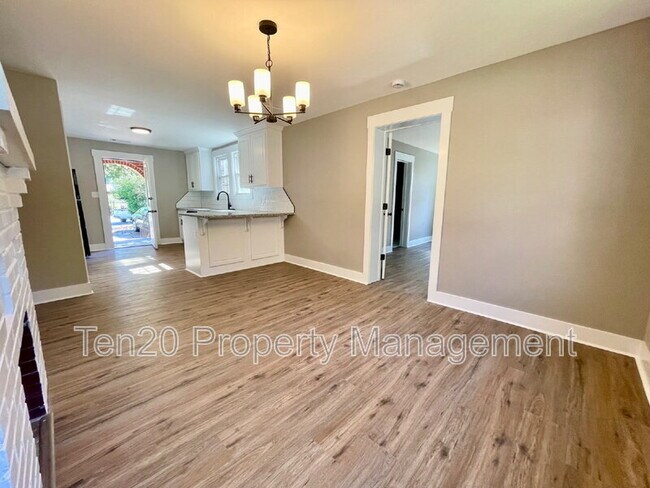 Building Photo - 1720 19th Ave