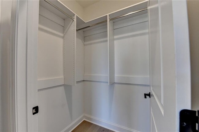 Building Photo - 435 Mayfair Ct