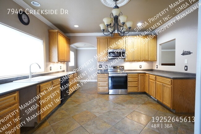 Building Photo - 7940 Creekside Dr