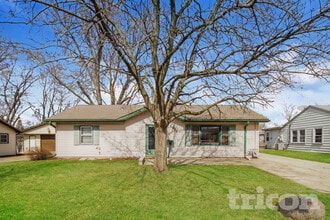 Building Photo - 1811 Inner Cir Dr